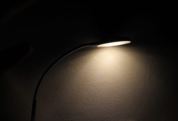 Niezawodne oświetlenie z Topmet - zadbaj o perfekcyjne warunki oświetleniowe!